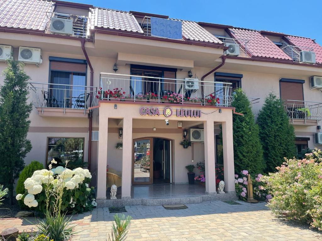 Hotel Ametist Casa Leului Năvodari Exterior foto